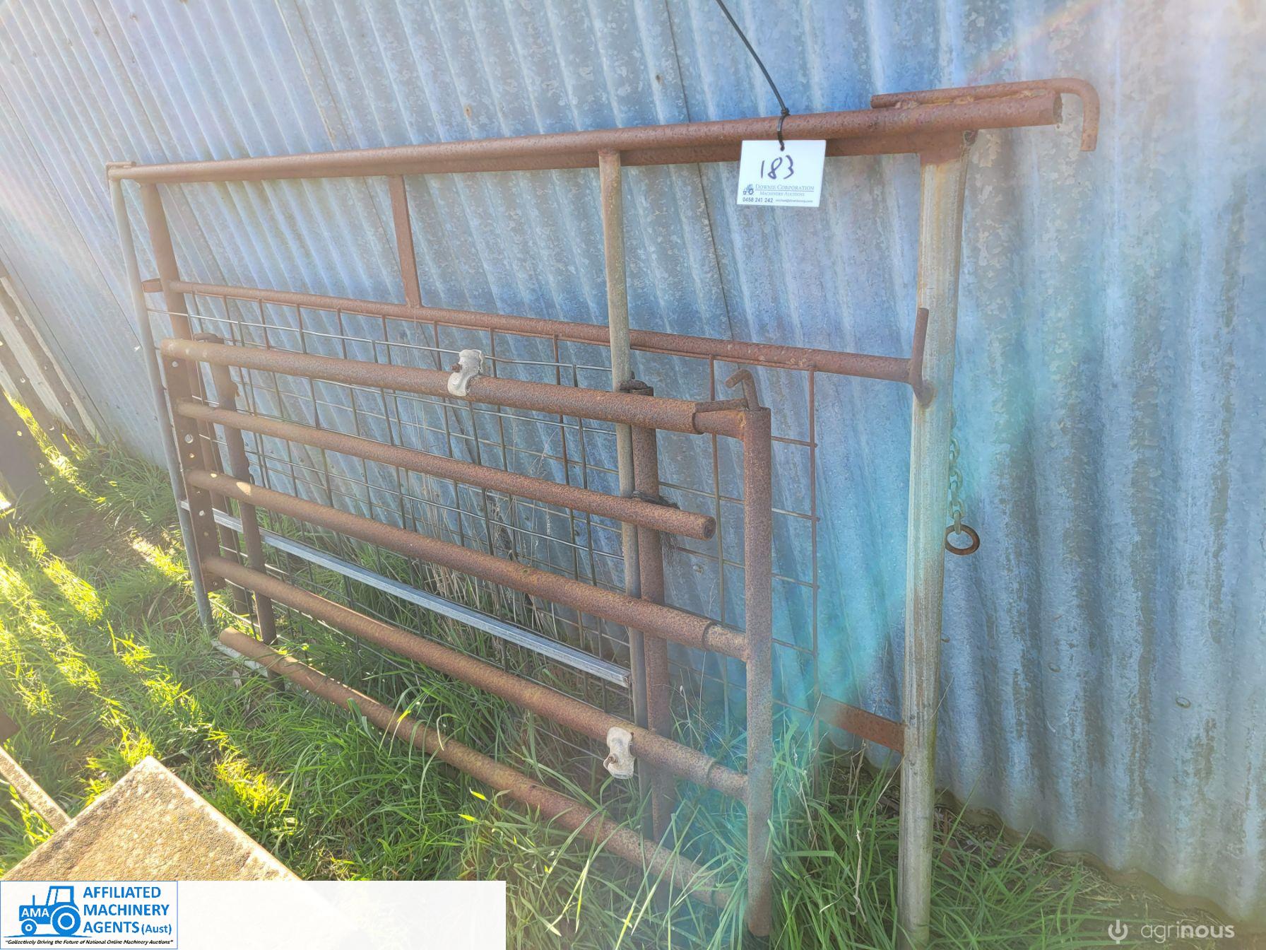 Assorted Gates (x3) - photo 2