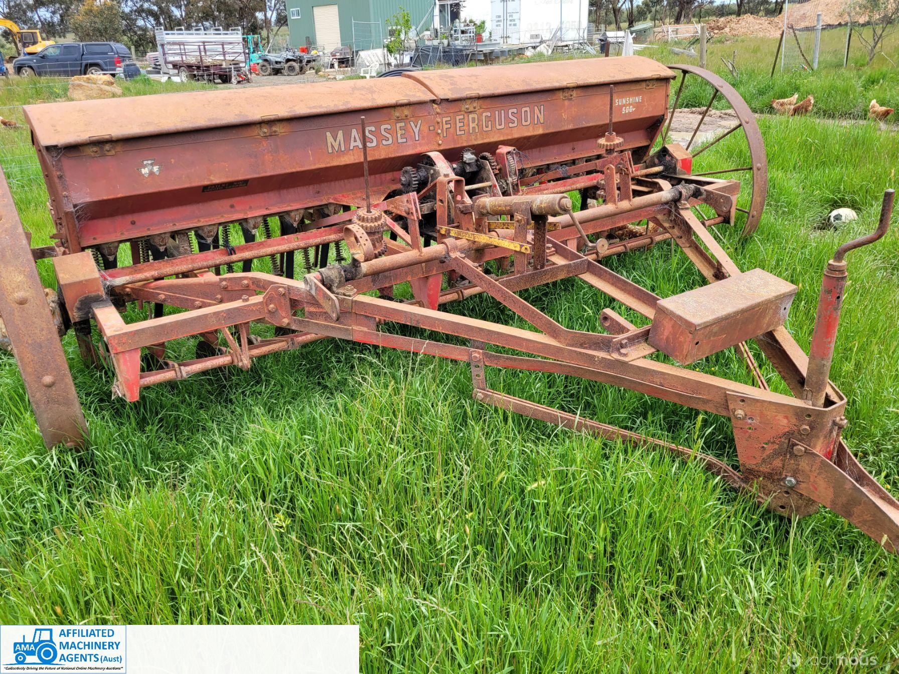 MF Sunshine 500 Disc Seeder with SSB