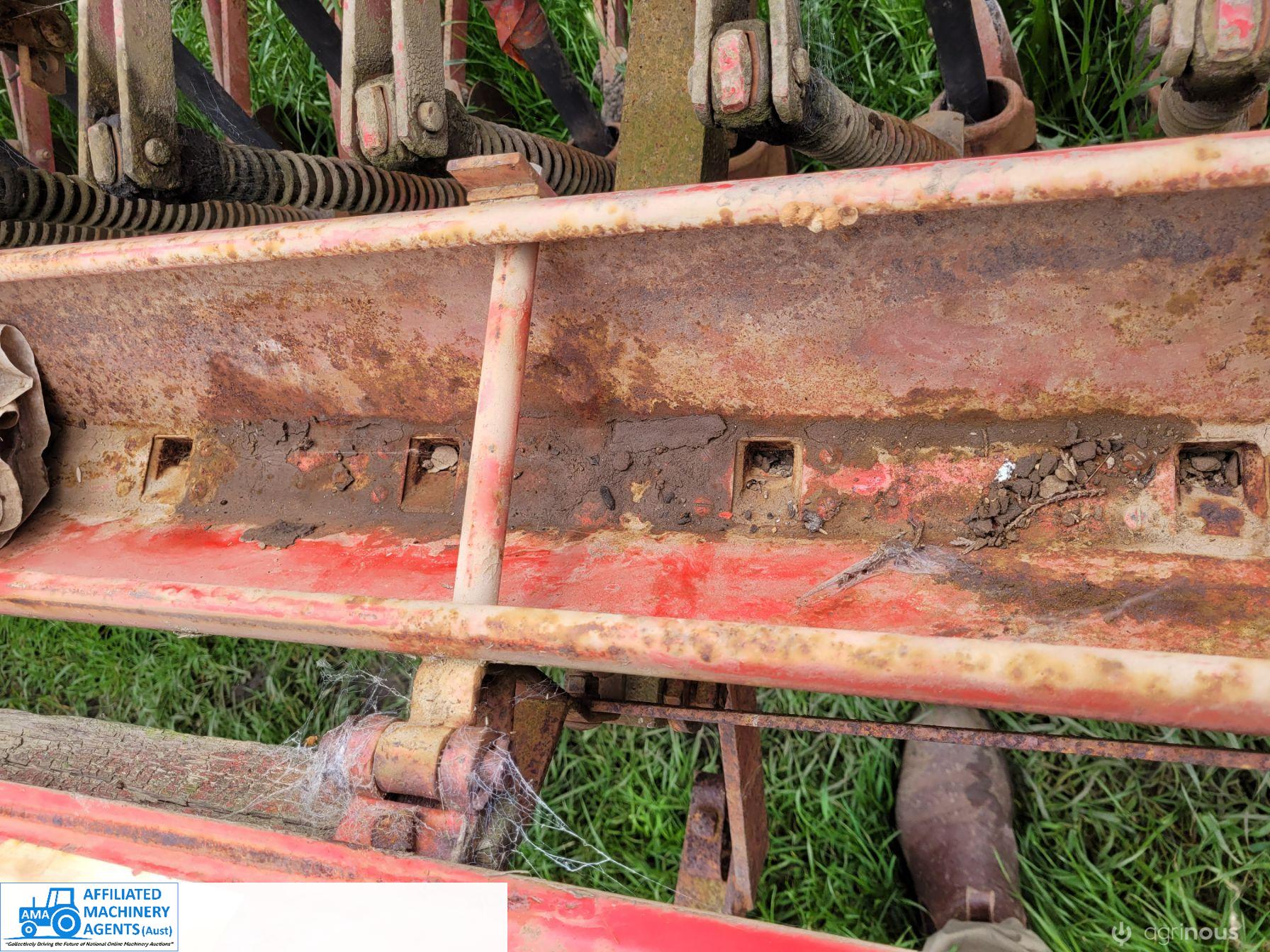 MF Sunshine 500 Disc Seeder with SSB - photo 6