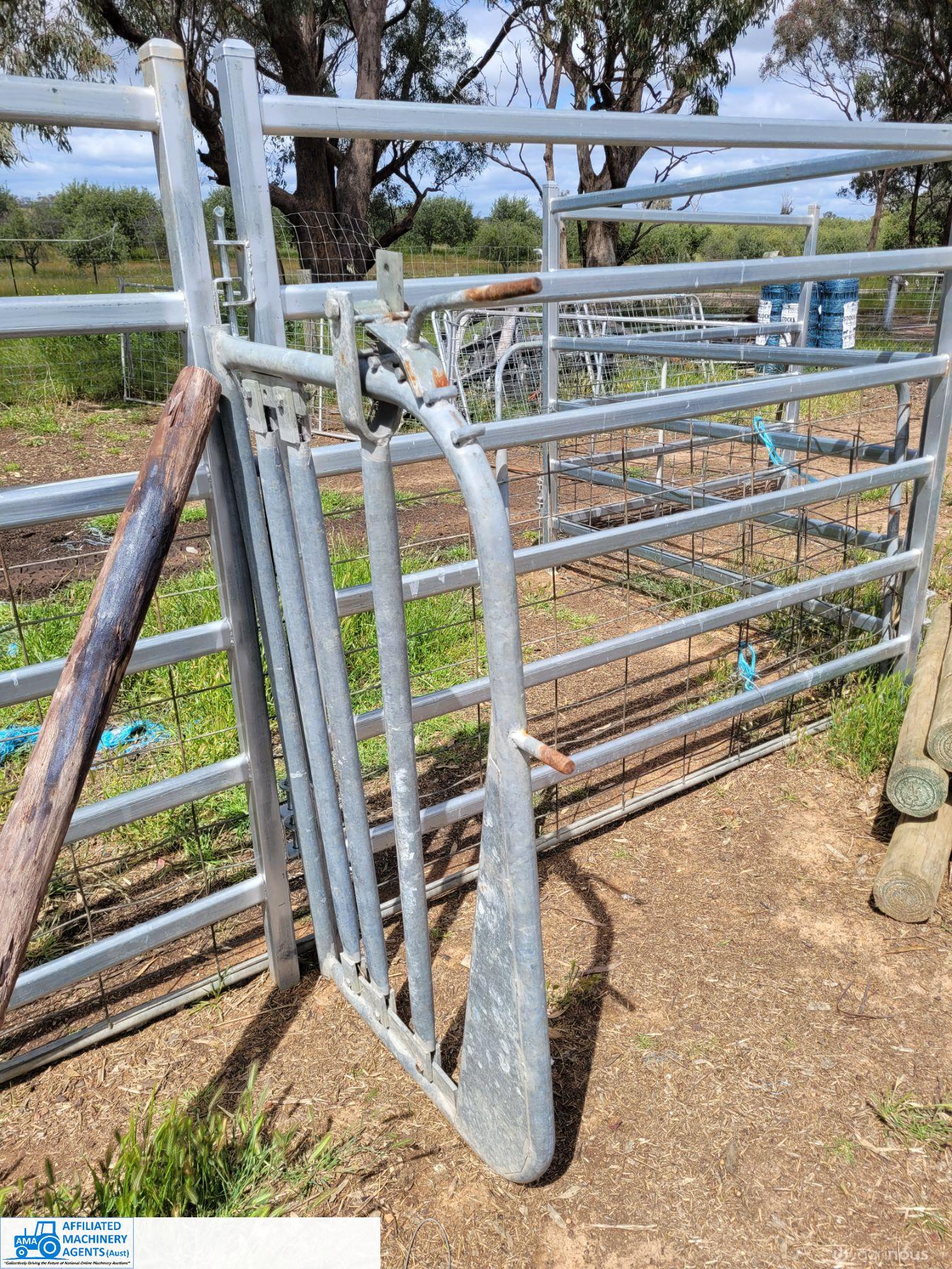 Solid Galv. Cattle Head Bale - photo 4