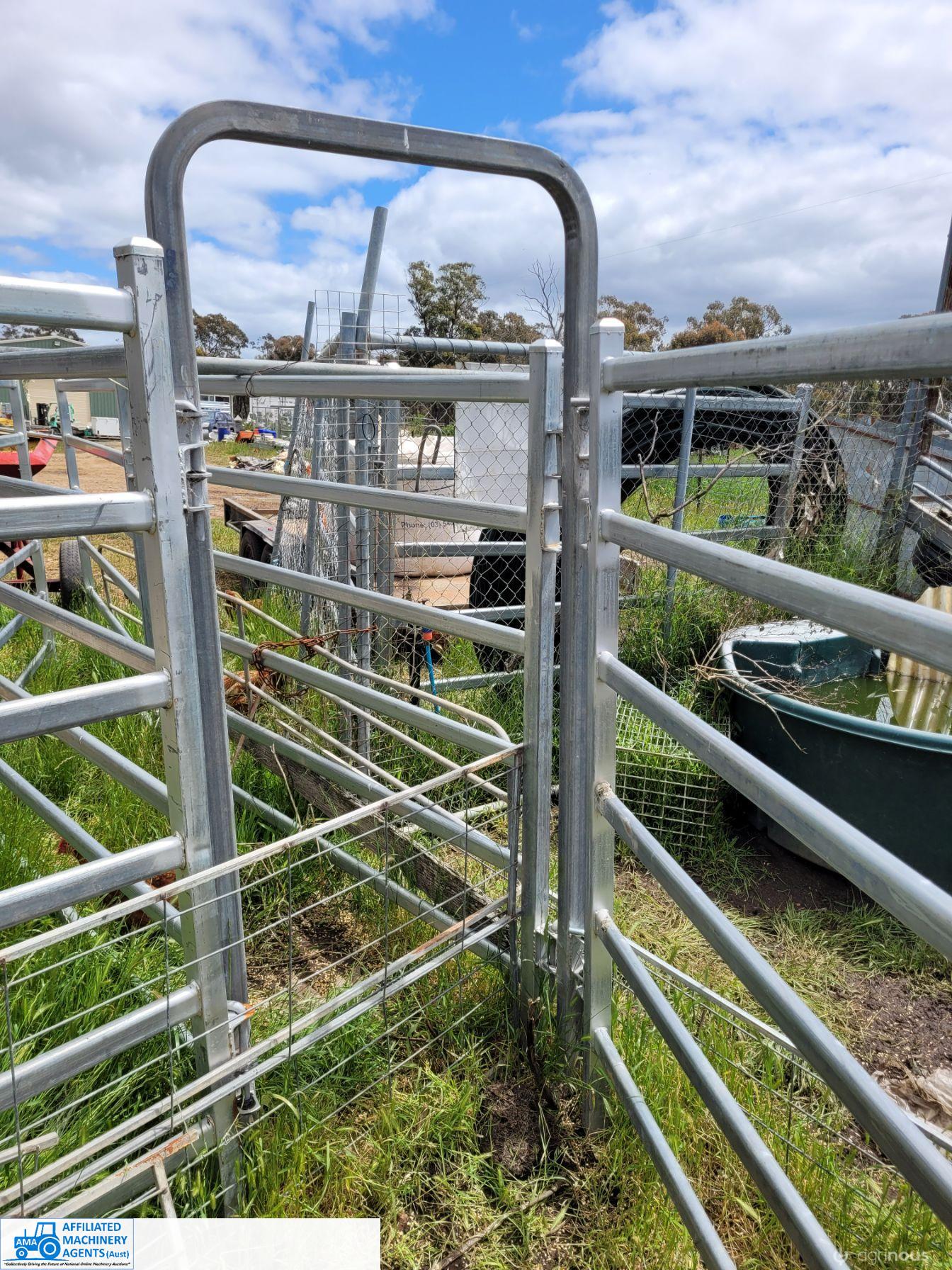 3 x Cattle Race Dividers