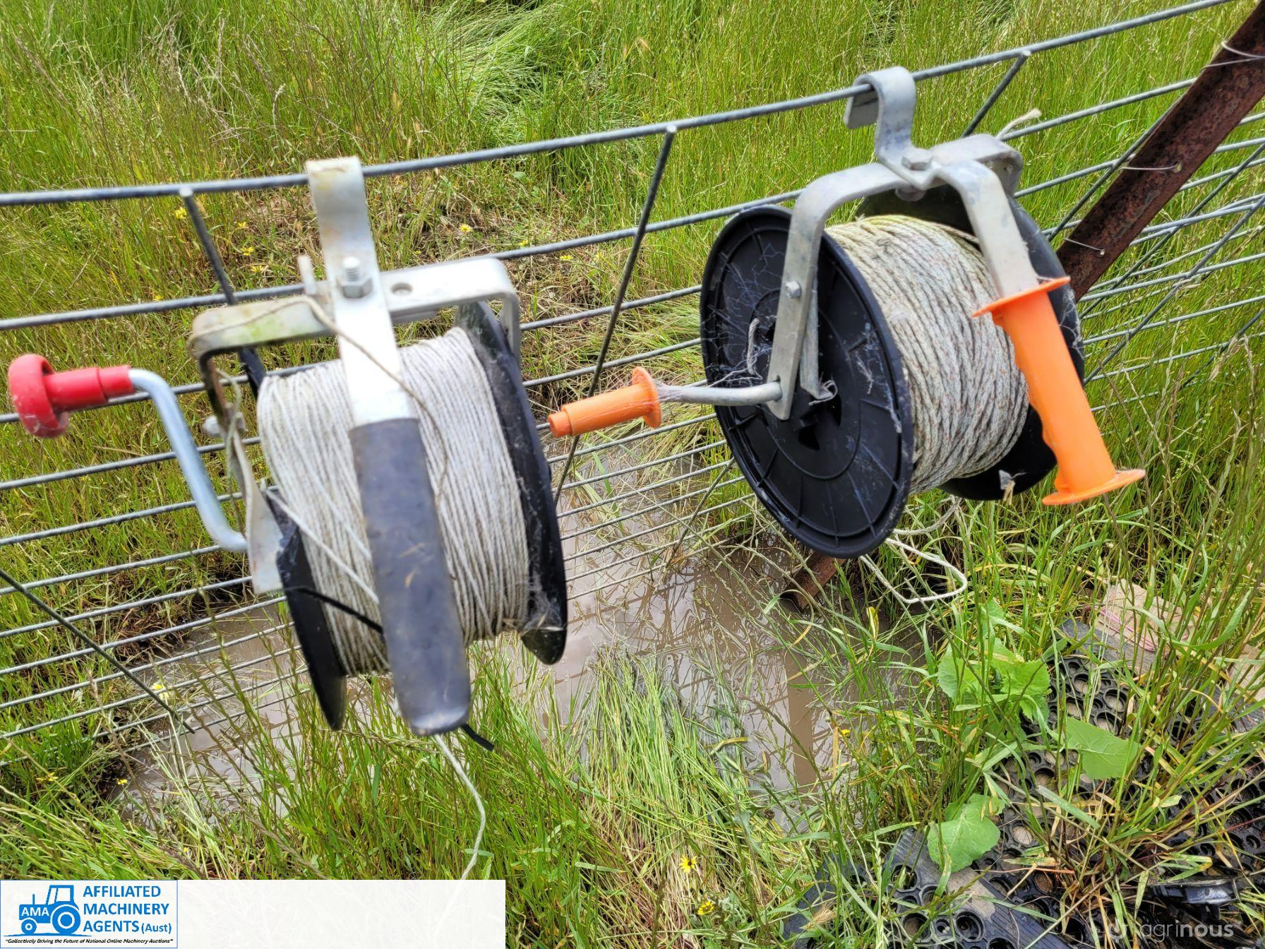 2 x Electric Fence Reels (with hot wire) - photo 2
