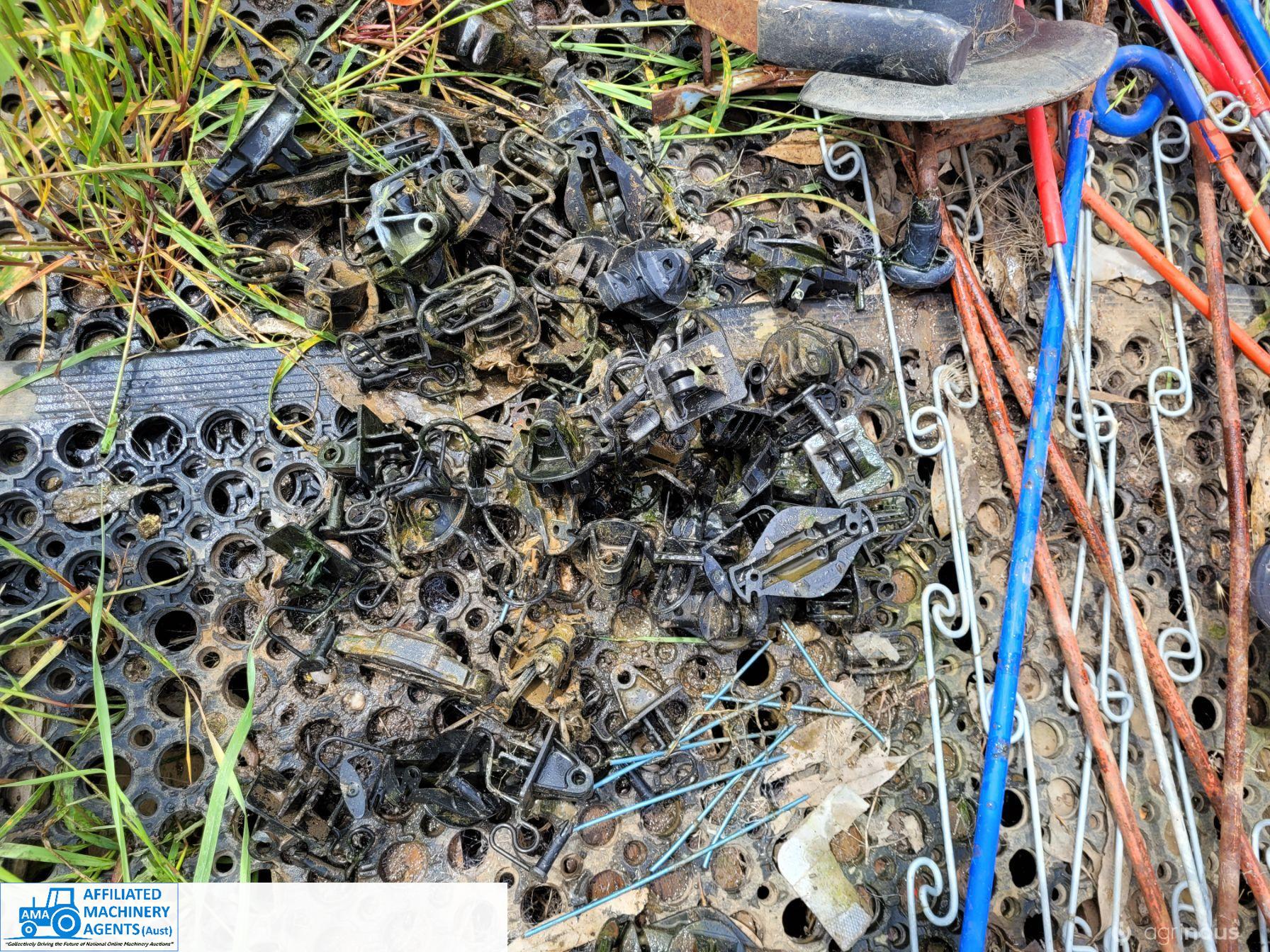 Assorted Electric Fence Sundries - photo 3