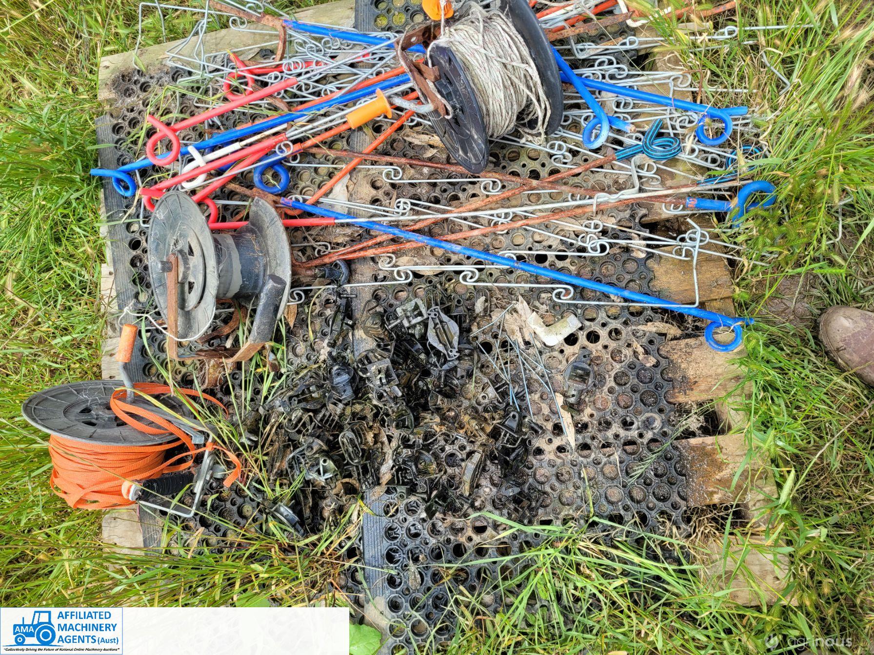 Assorted Electric Fence Sundries - photo 5
