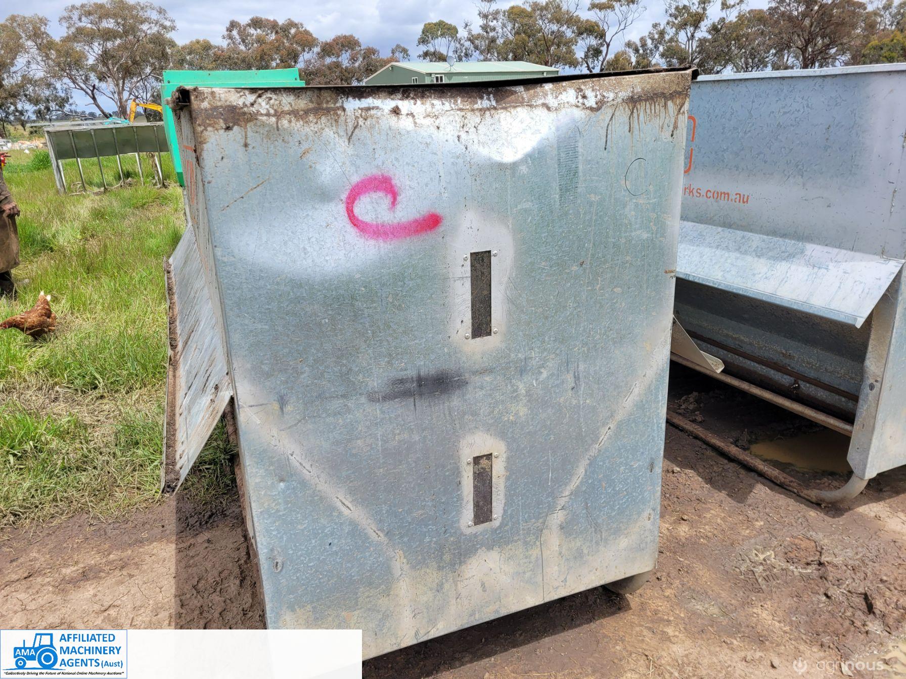 Boyd Grain/Pellet Feeder "C" - photo 2