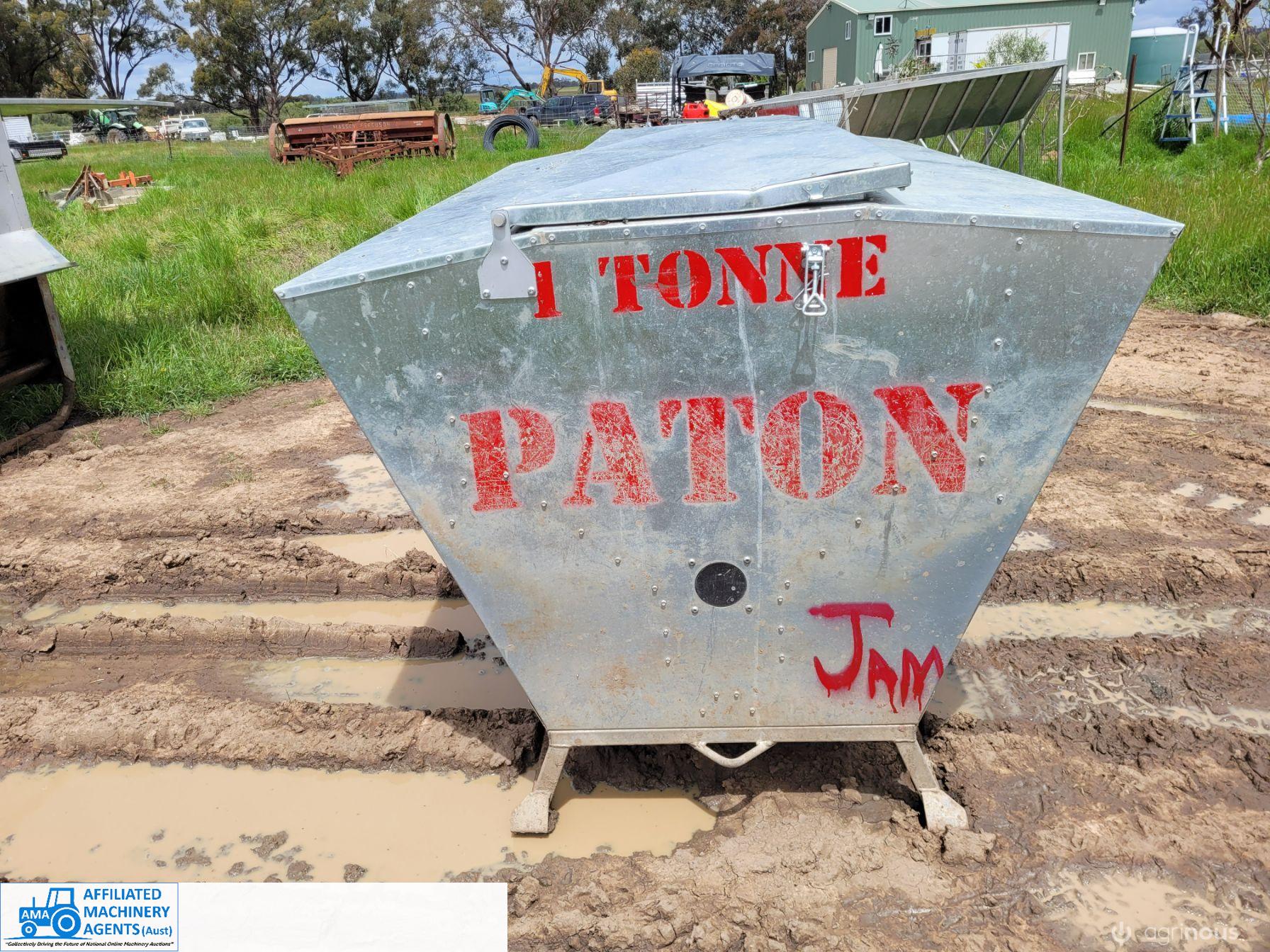 Paton 1 Ton Grain/Pellet Feeder "J" - photo 3