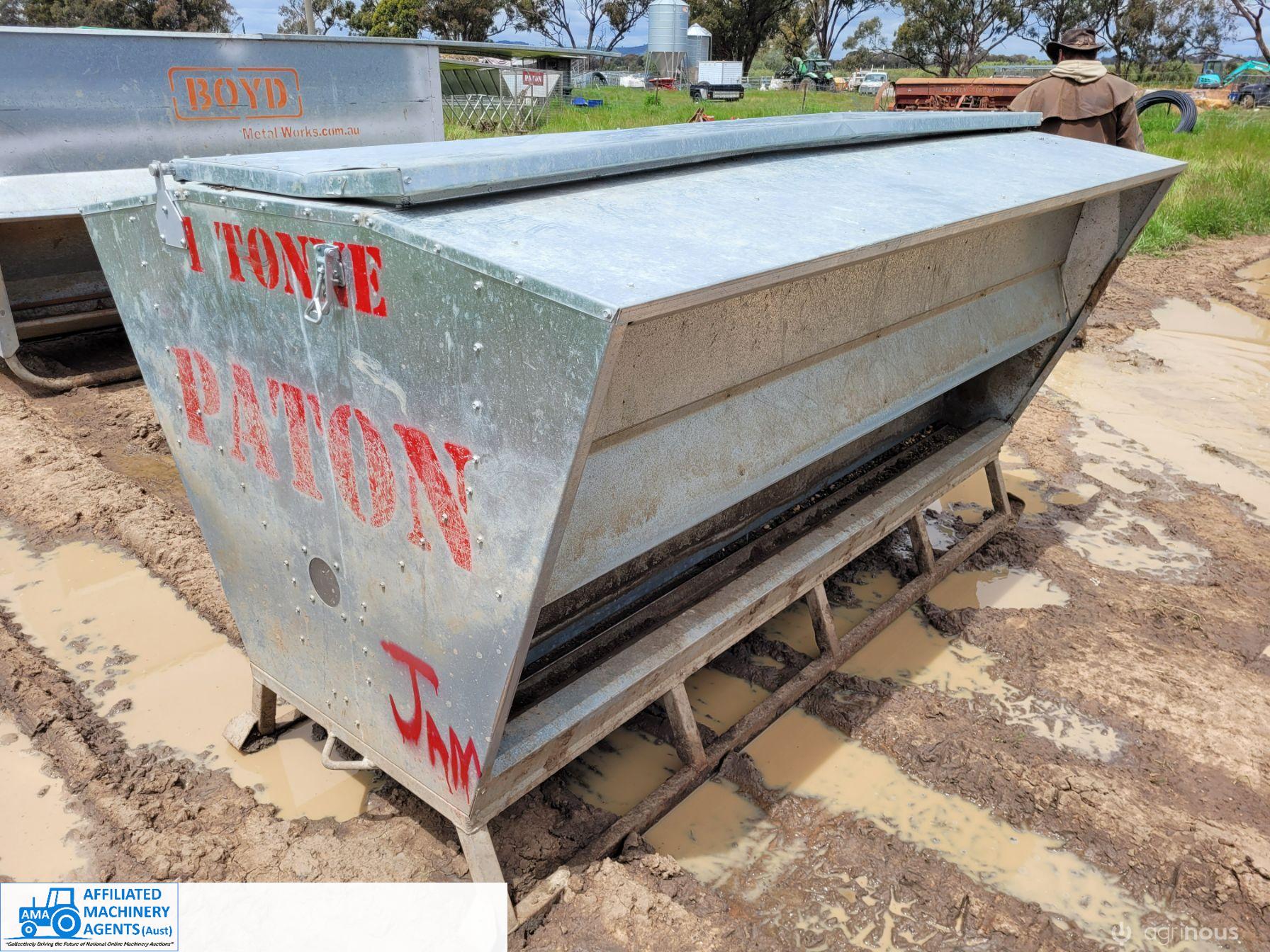 Paton 1 Ton Grain/Pellet Feeder "J"