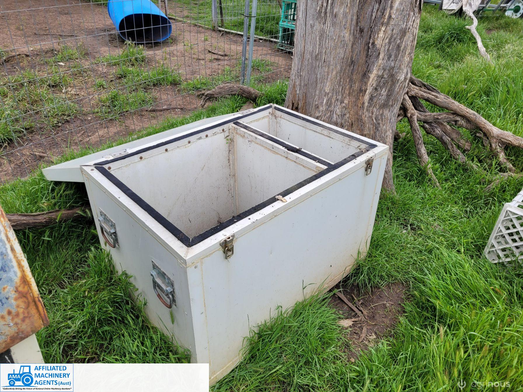 Camping/Fishing Ice Chest - photo 4