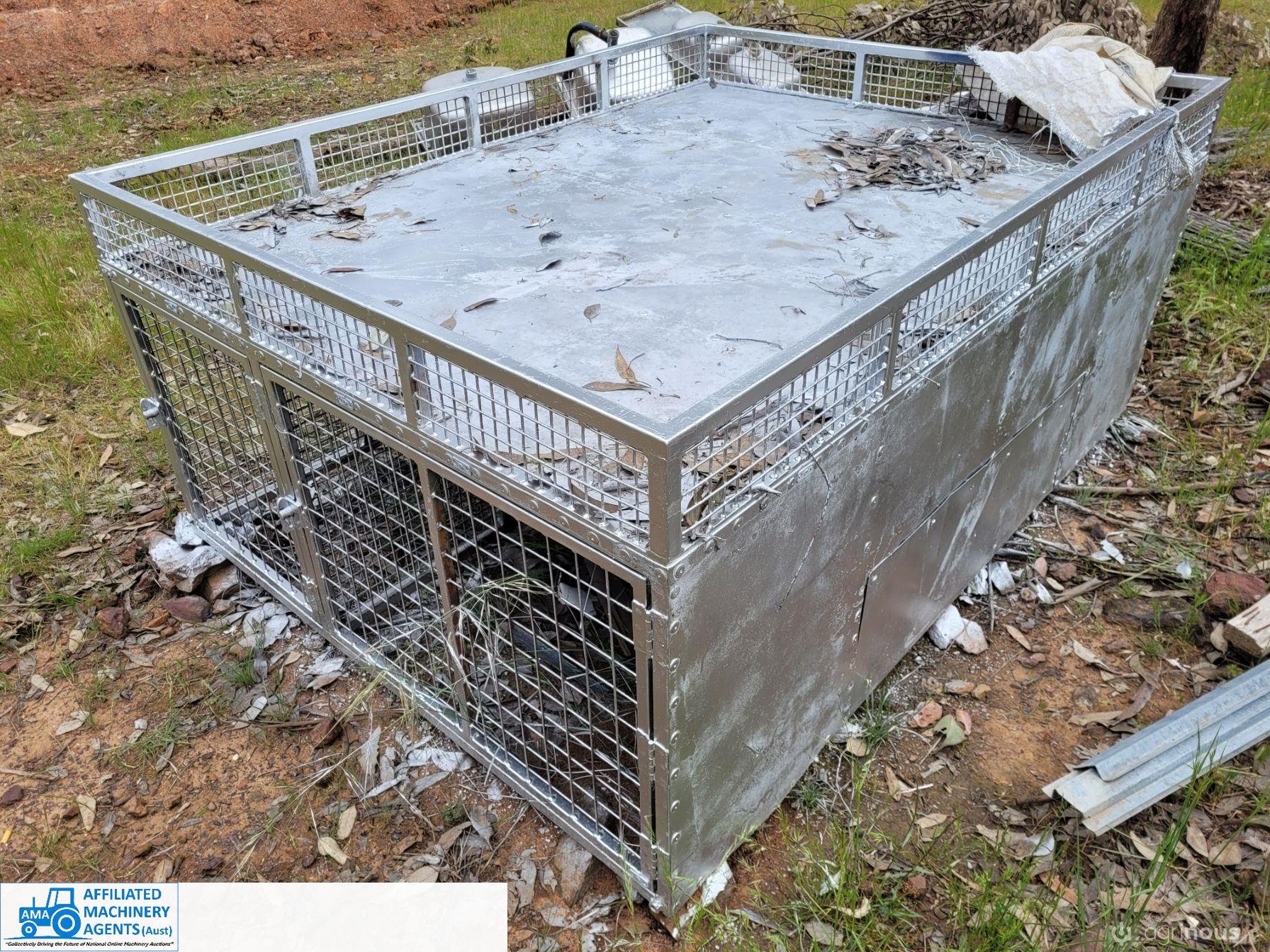 4 Compartment Dog Box/Cage - photo 2