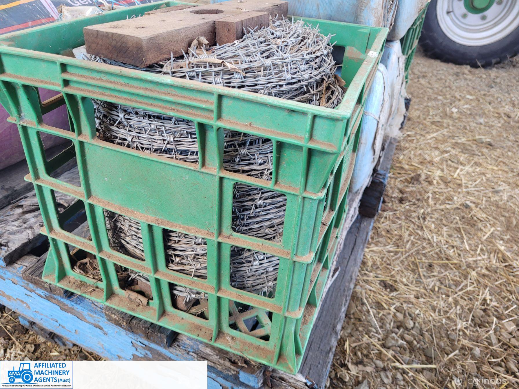 2 x Rolls of New H/T Barb Wire - photo 3