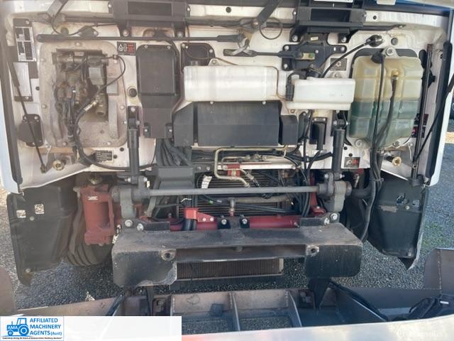 Motor Home - photo 4