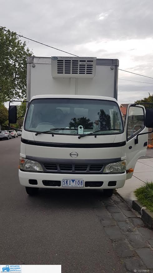 Hino - Freezer Truck - photo 2