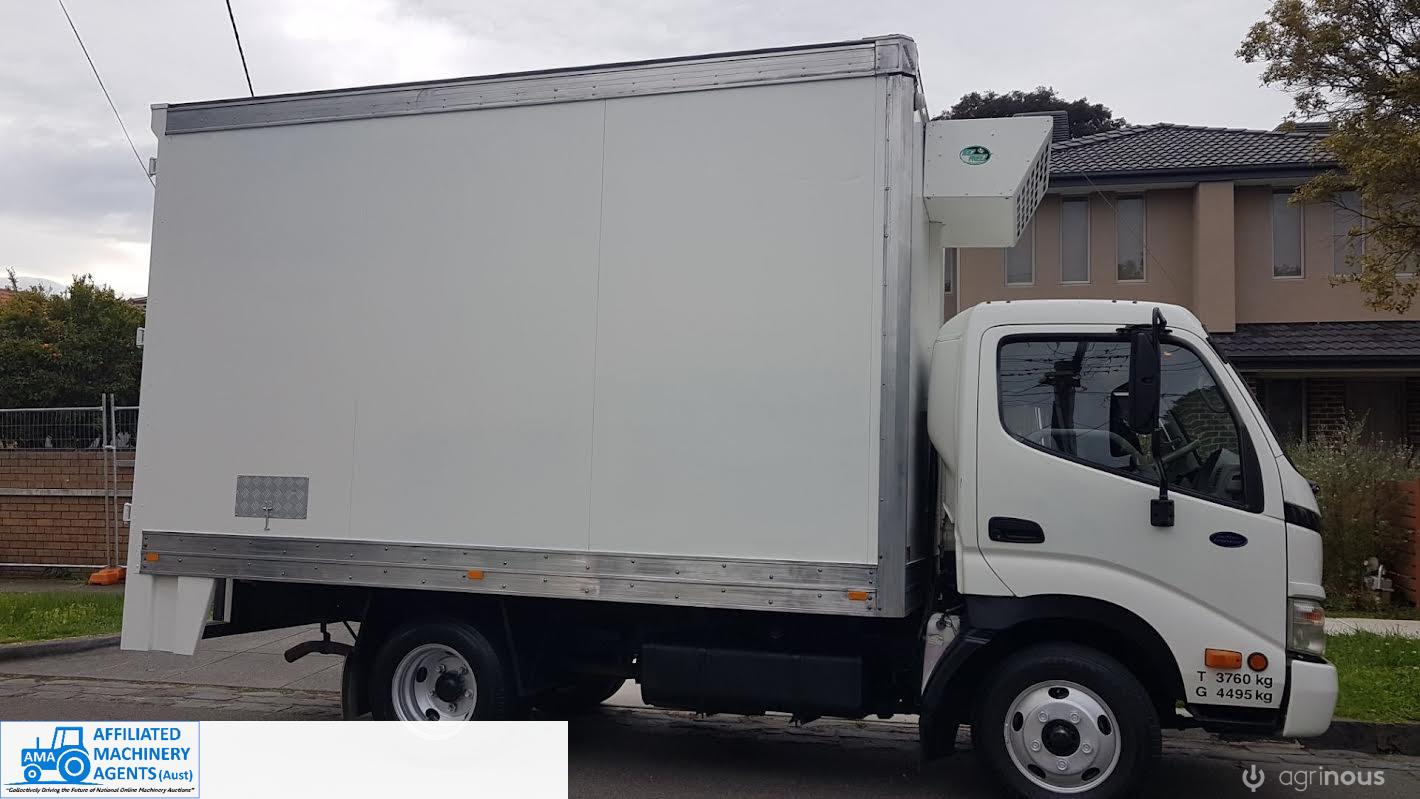 Hino - Freezer Truck