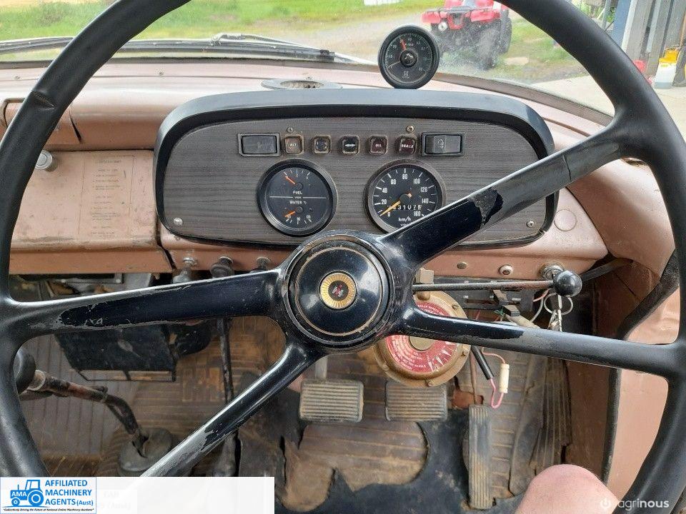 1978 IH Truck D1710 Tipper - photo 6