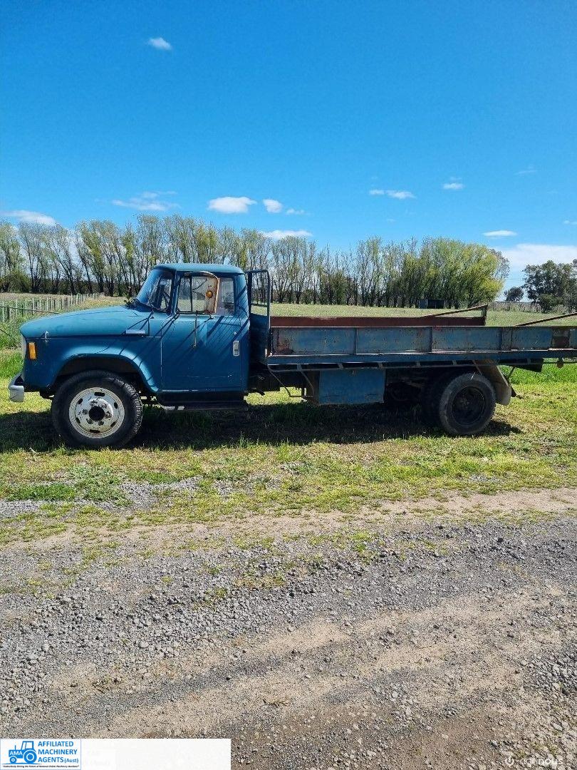 1978 IH Truck D1710 Tipper - photo 3
