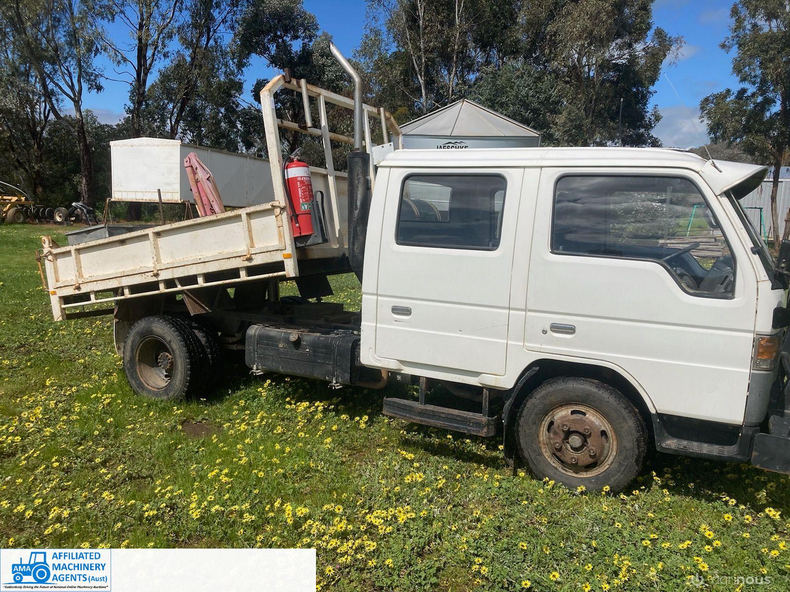 Ford Trader Twin Cab Tip Truck - photo 3