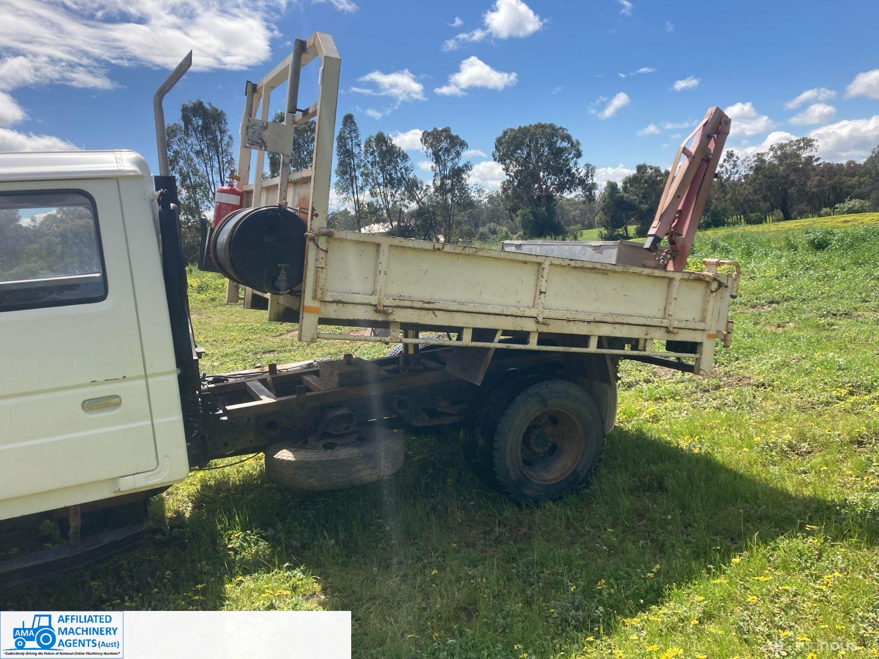 Ford Trader Twin Cab Tip Truck - photo 4