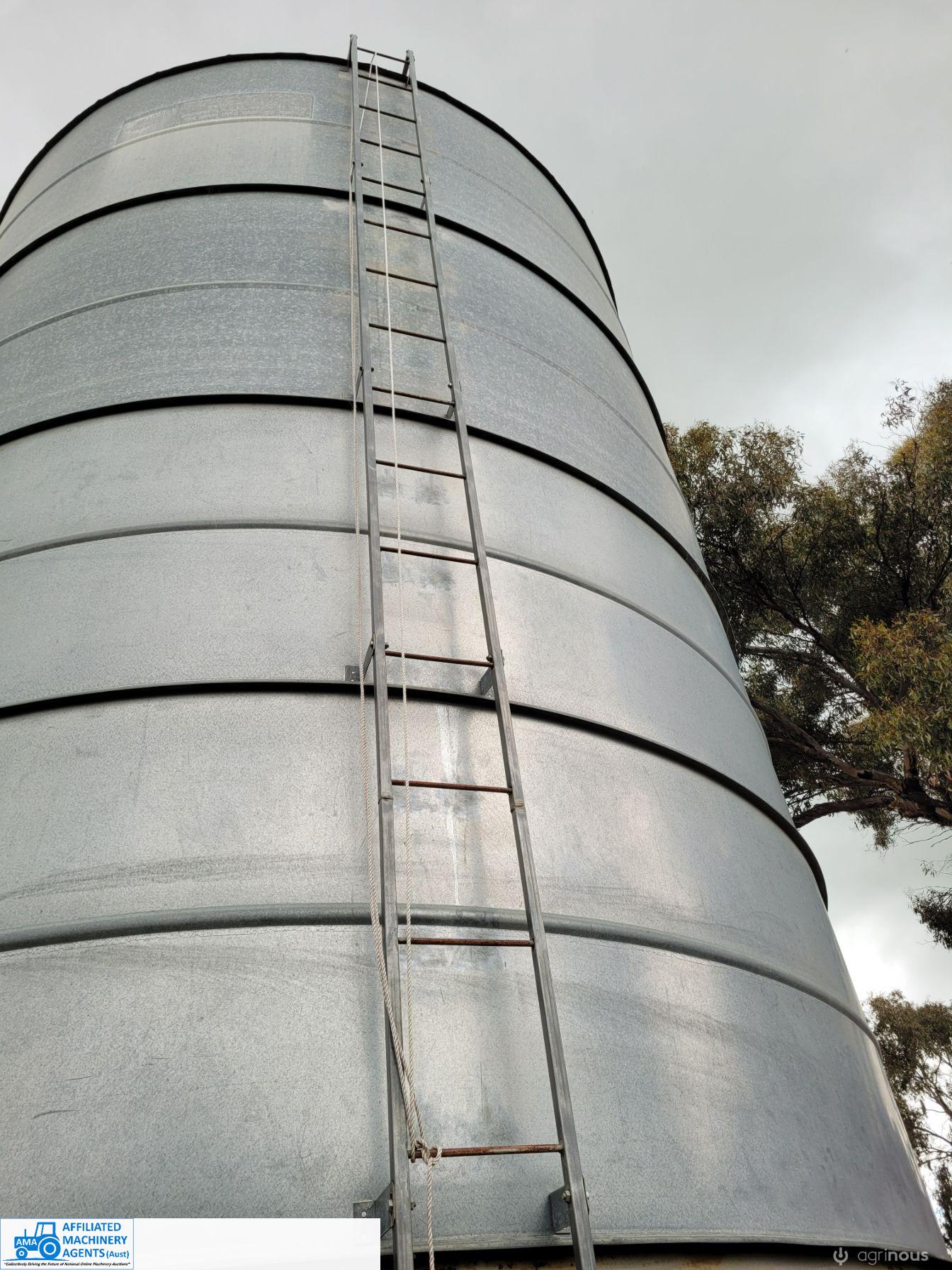 Grain Silo (Marked C) - Serial No. BE5279 - photo 2