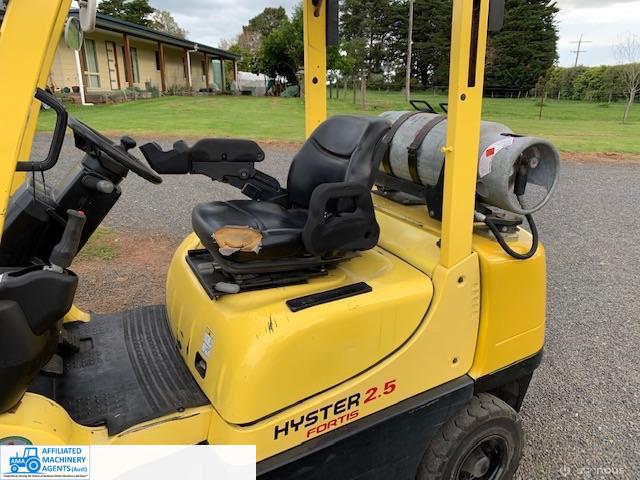 Hyster Fork Lift - photo 6