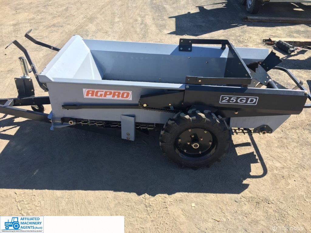 25 cu feet Mulch Spreader. 25 cubic feet Capacity