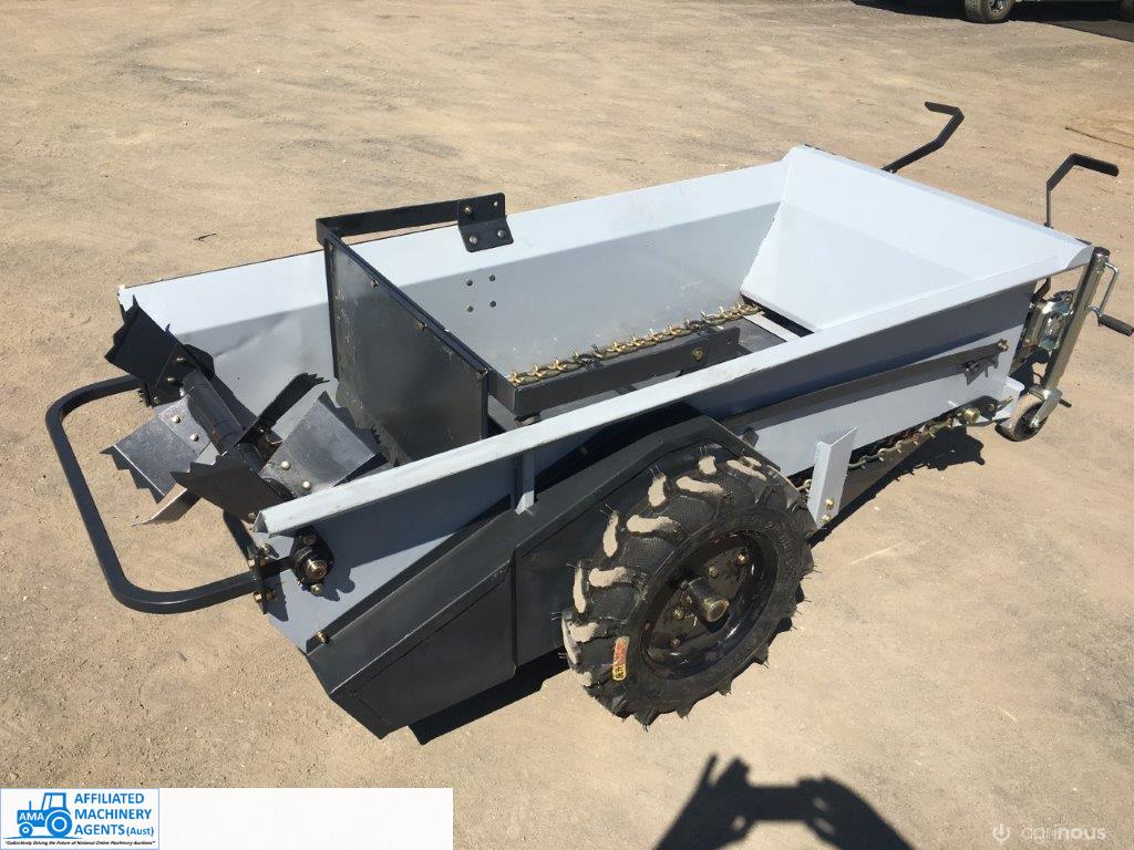 25 cu feet Mulch Spreader. 25 cubic feet Capacity - photo 4