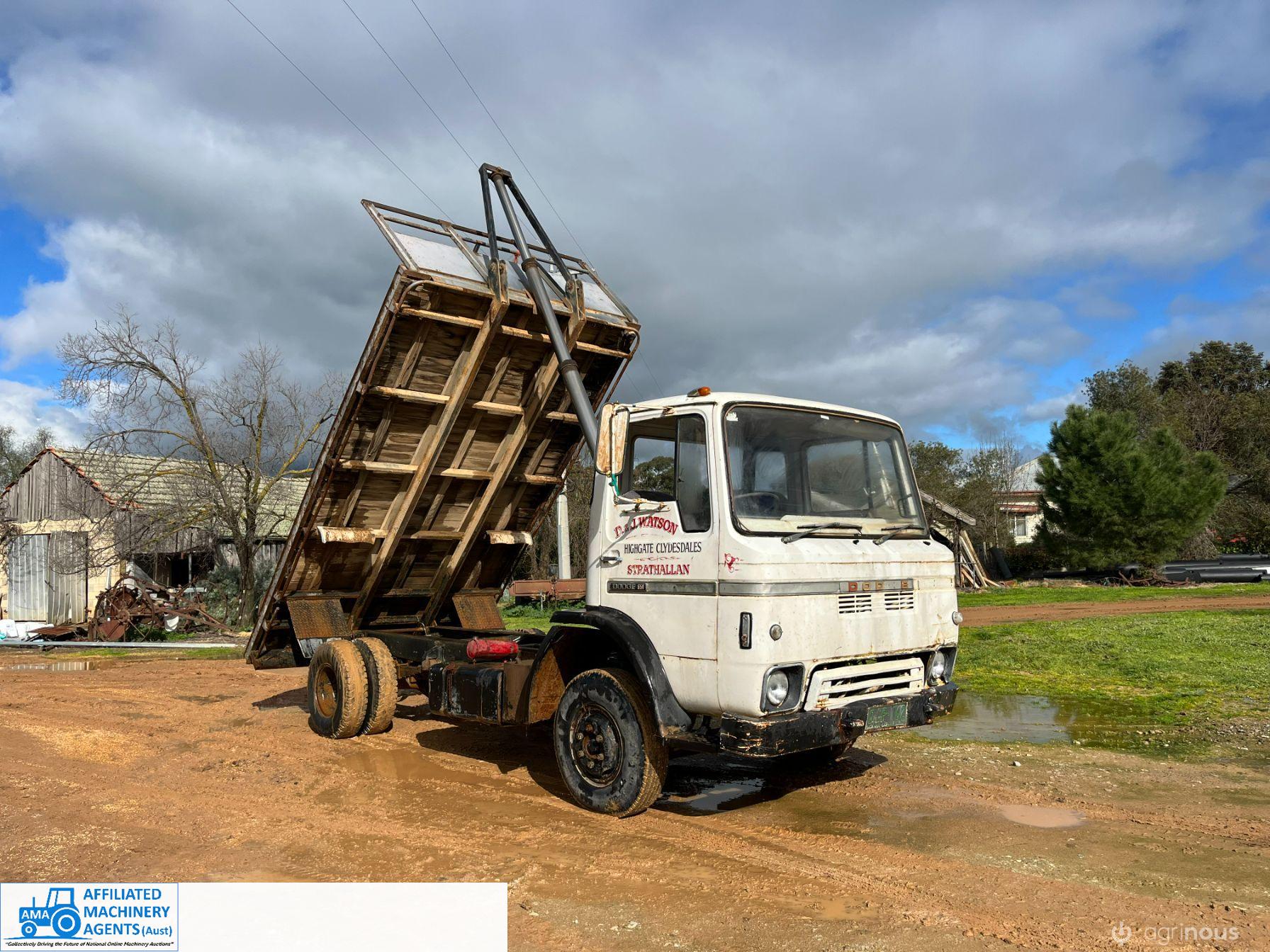 Dodge 650 V8 Farm Tip Truck with Grain Bin - photo 5