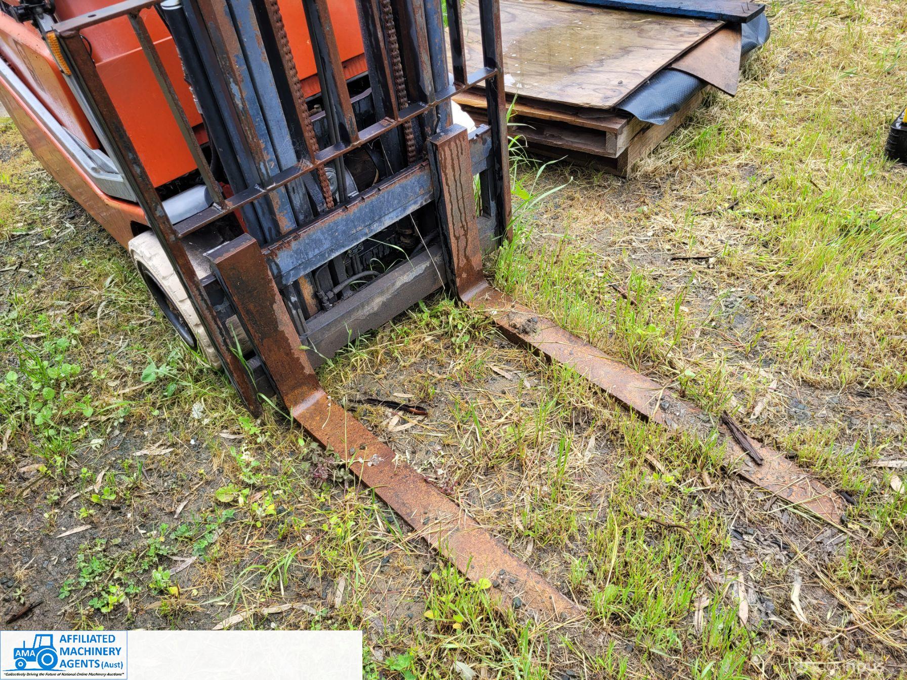 Electric Forklift - photo 6