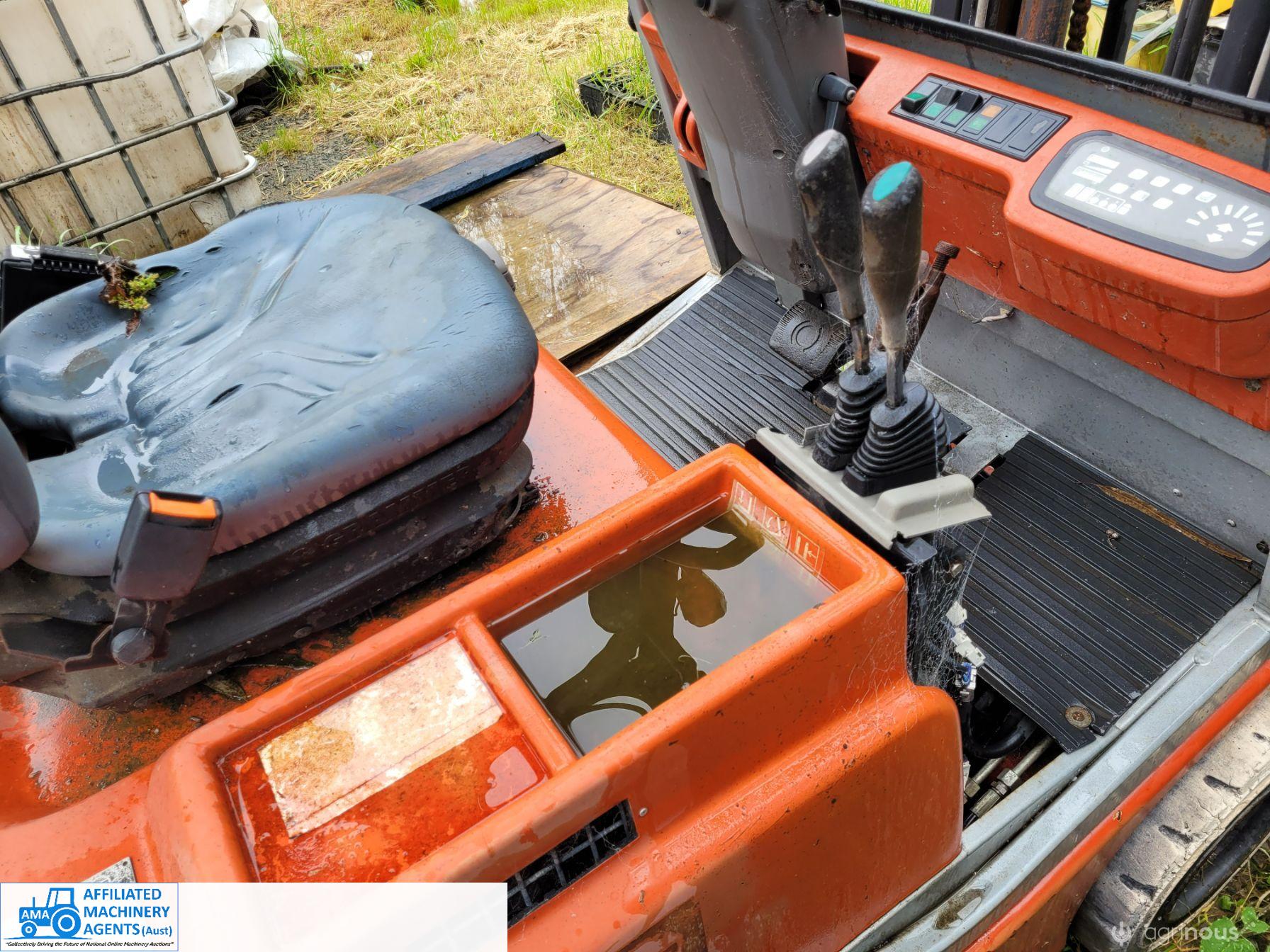 Electric Forklift - photo 9