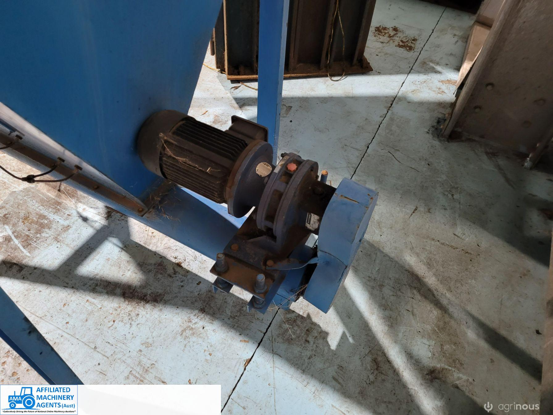 Blue 1/2 ton Hopper - photo 5