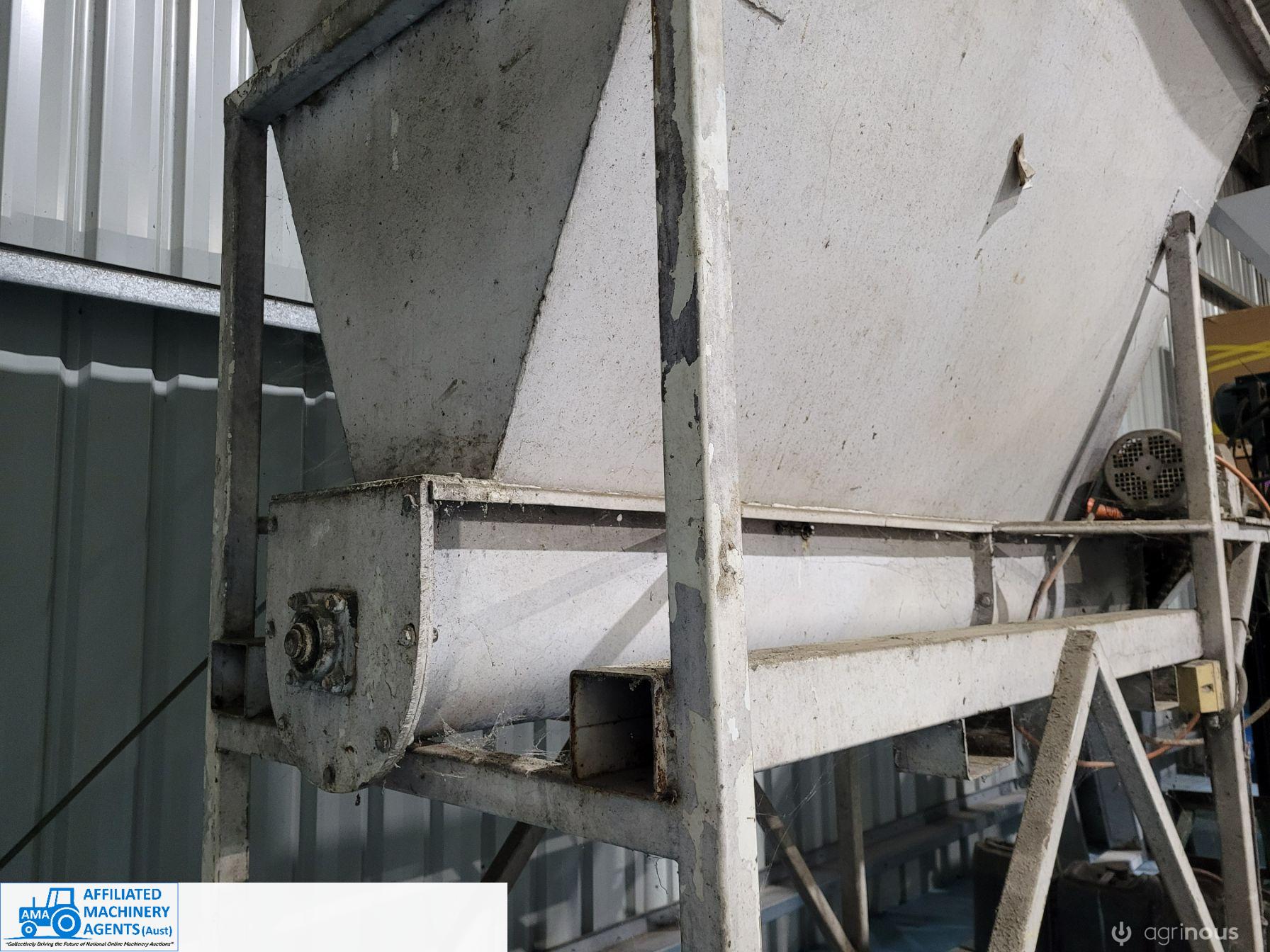 1-1/2 ton Stainless Hopper - photo 3