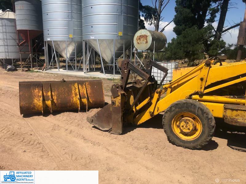 JCB 4x4 - 4 speed shuttle shift - photo 3
