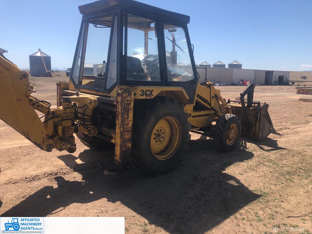 JCB 4x4 - 4 speed shuttle shift