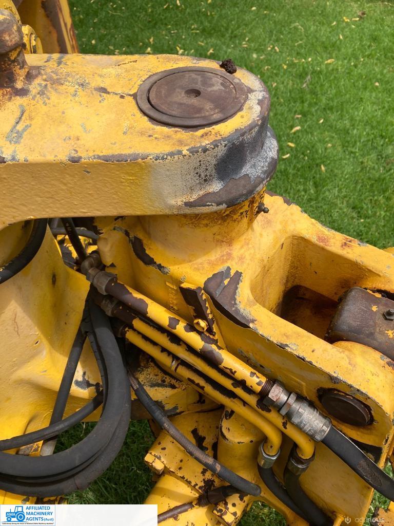 JCB 4x4 - 4 speed shuttle shift - photo 5