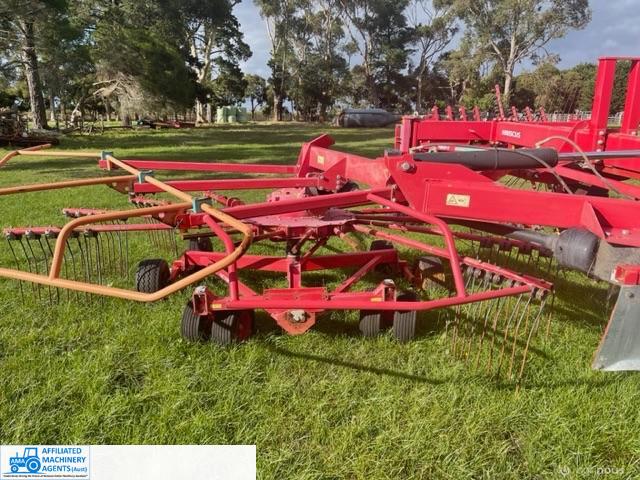 Lely Hay Rake - Hibiscus 1015 Twin Rotary