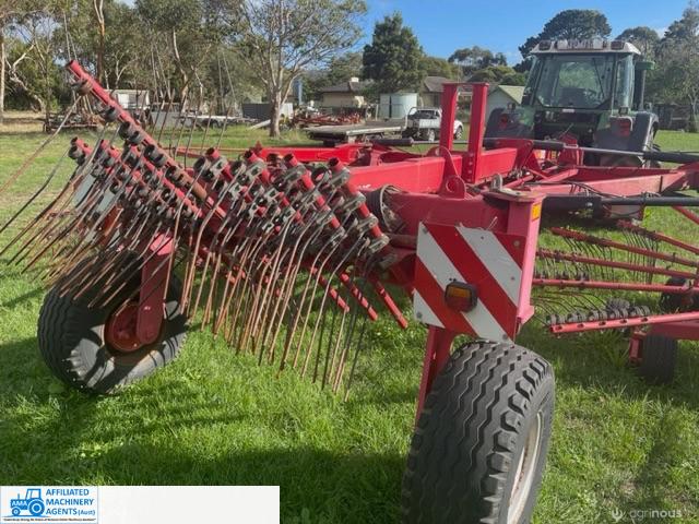 Lely Hay Rake - Hibiscus 1015 Twin Rotary - photo 3