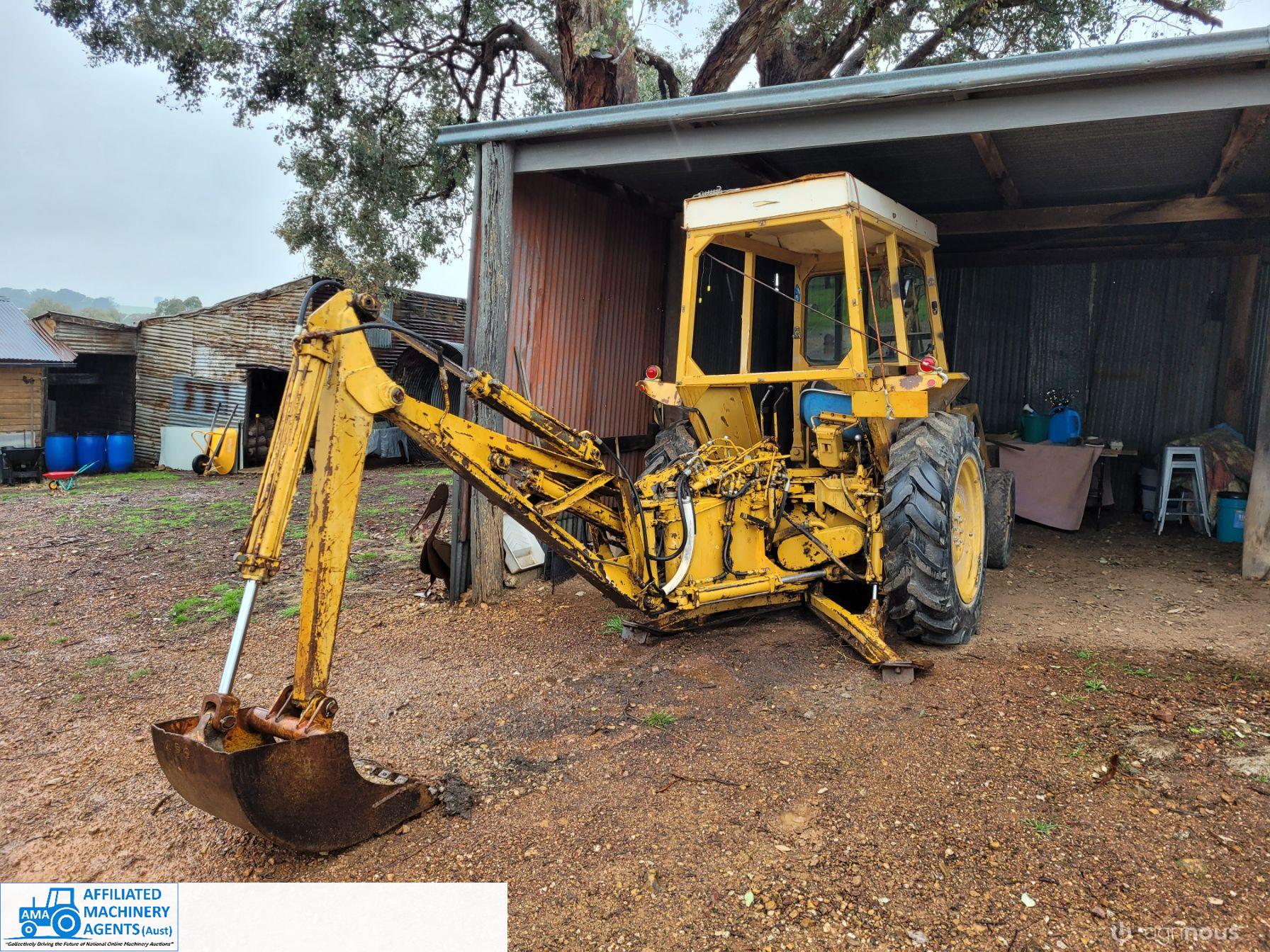 Ford 3000 FEL BackHoe