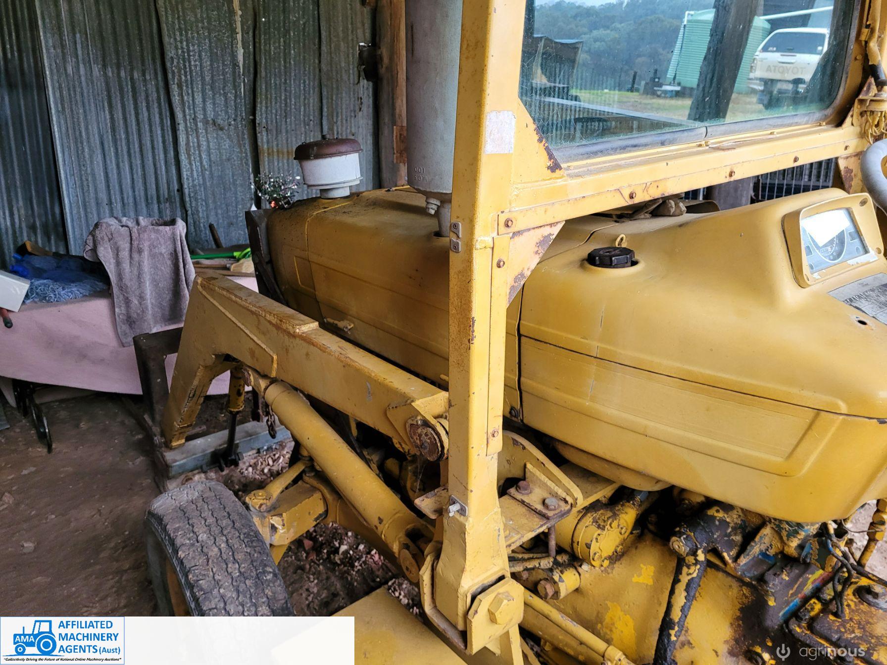 Ford 3000 FEL BackHoe - photo 21