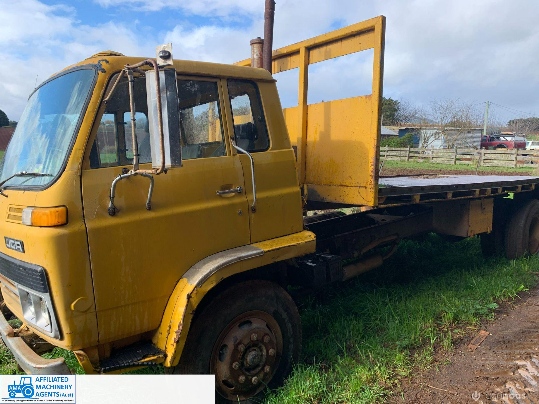 Isuzu Tip Truck - photo 12