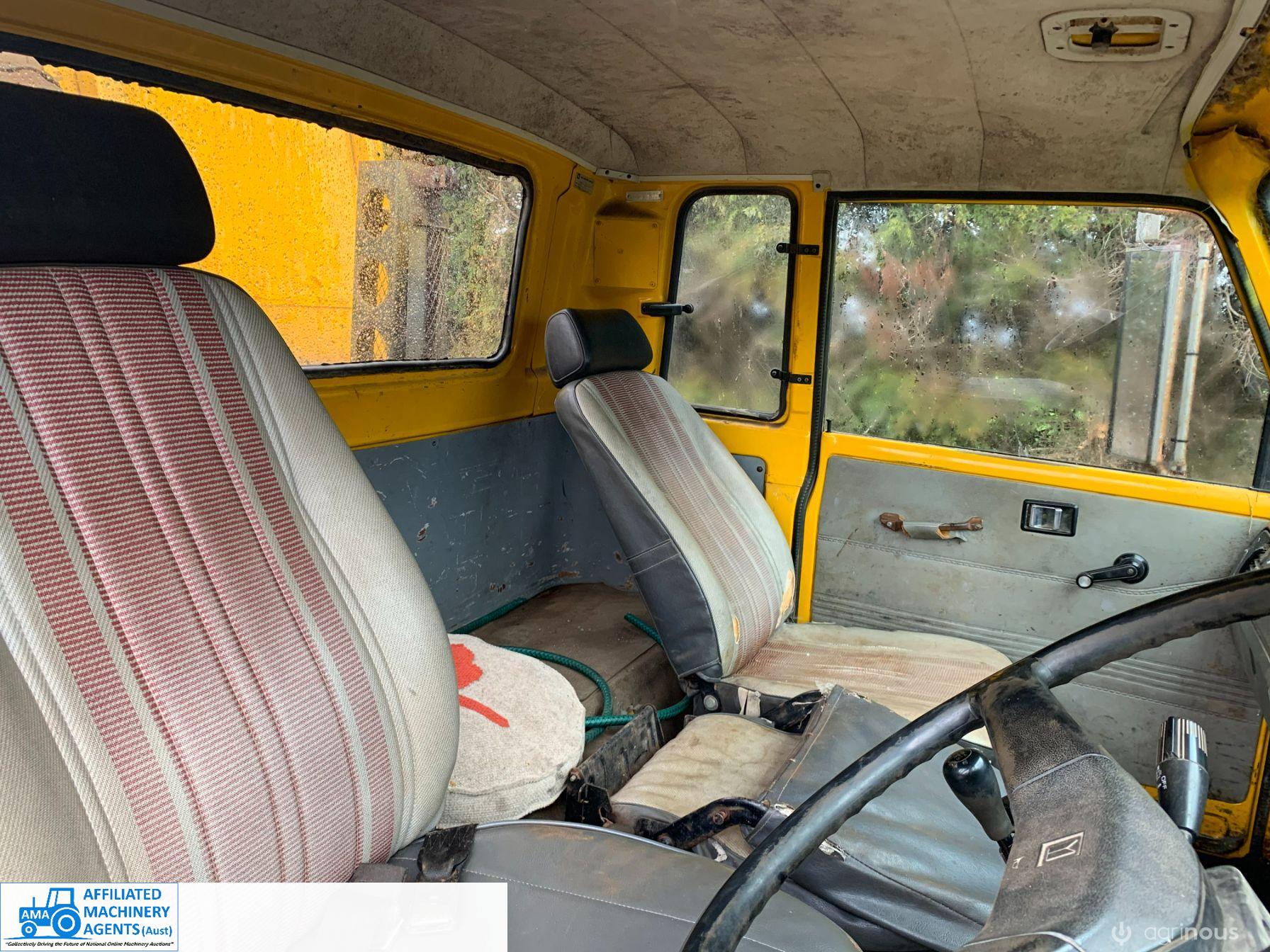 Isuzu Tip Truck