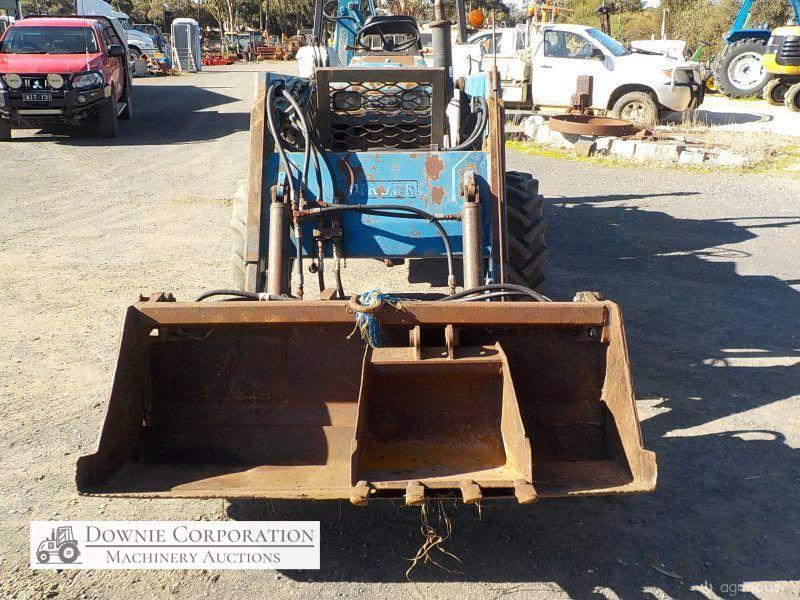 Ford 2120 FEL BackHoe - photo 7