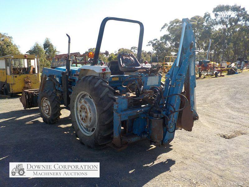 Ford 2120 FEL BackHoe - photo 9