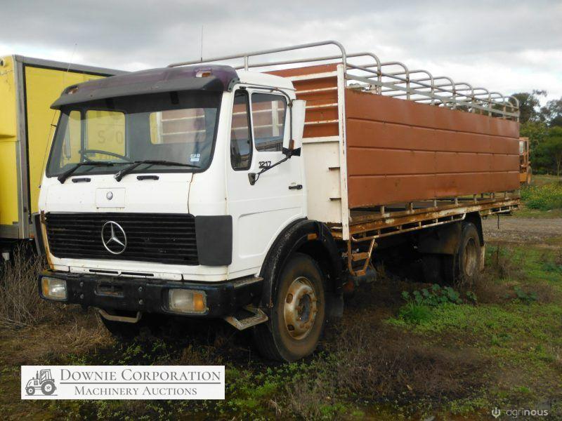 Mercedes 1217/48 Cattle Truck