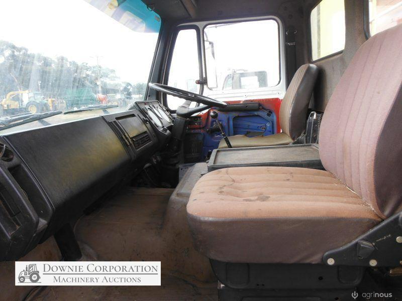 Mercedes 1217/48 Cattle Truck - photo 5