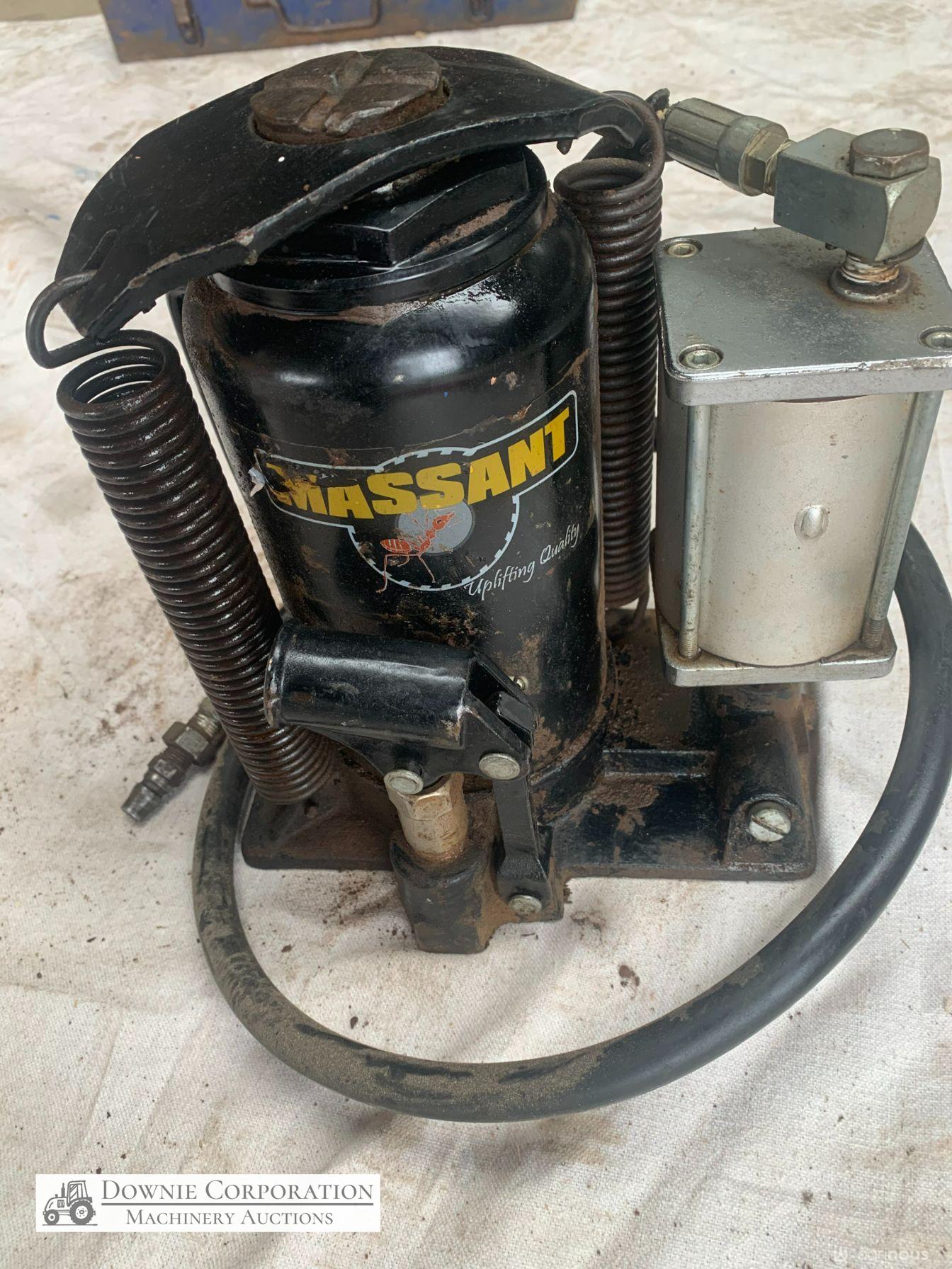 Pneumatic Hydraulic Jacks x 2