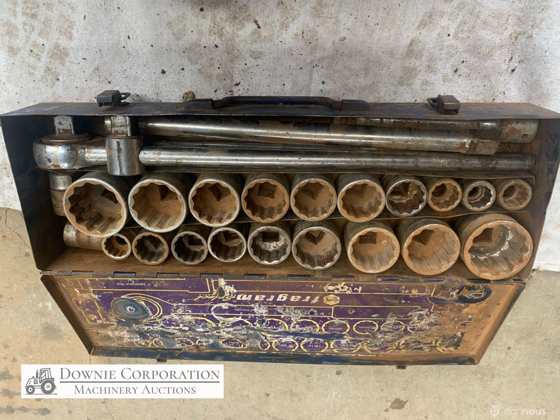 Three quarter drive socket set