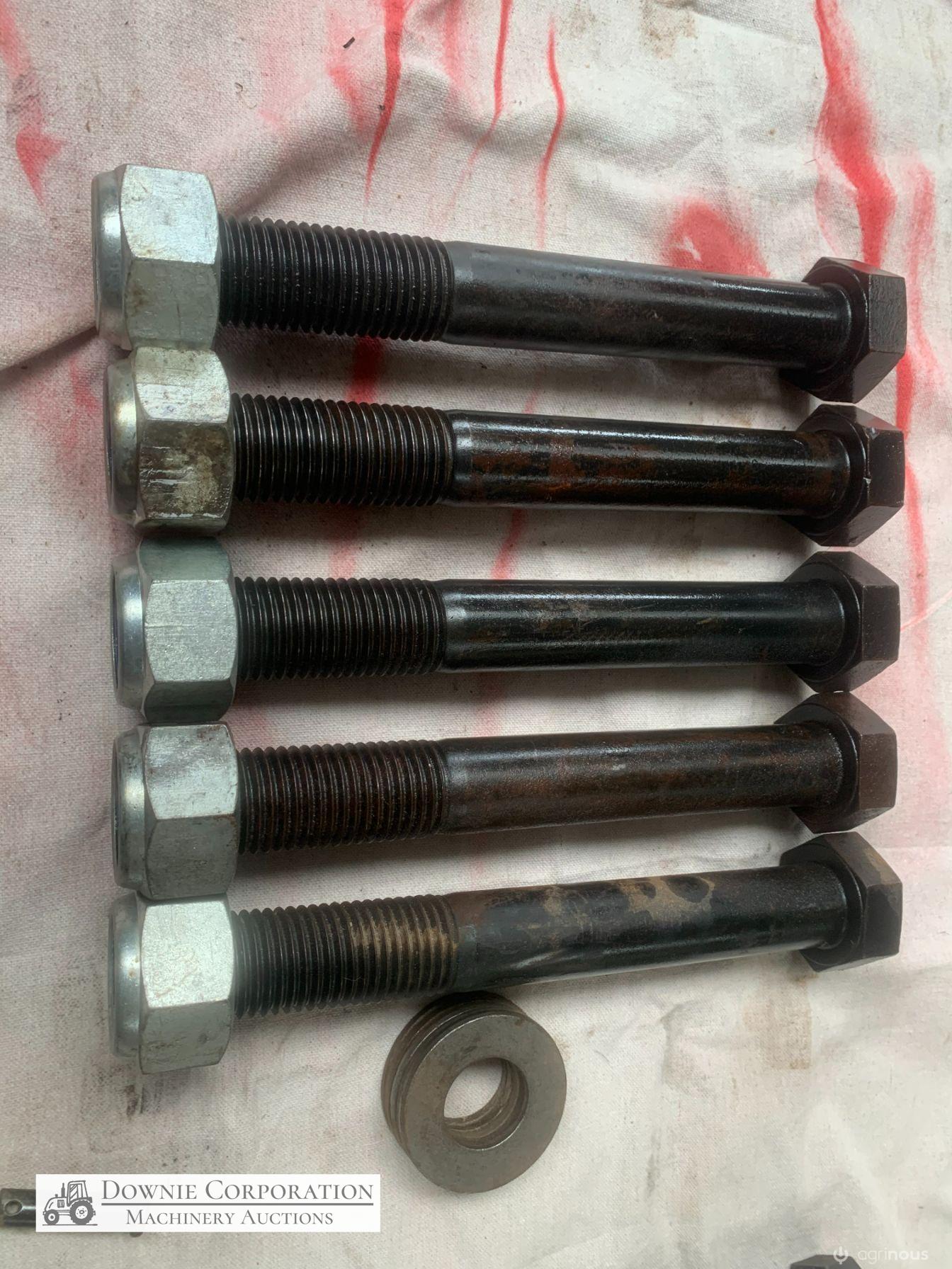 Bolts x5, Washers, Lock nuts