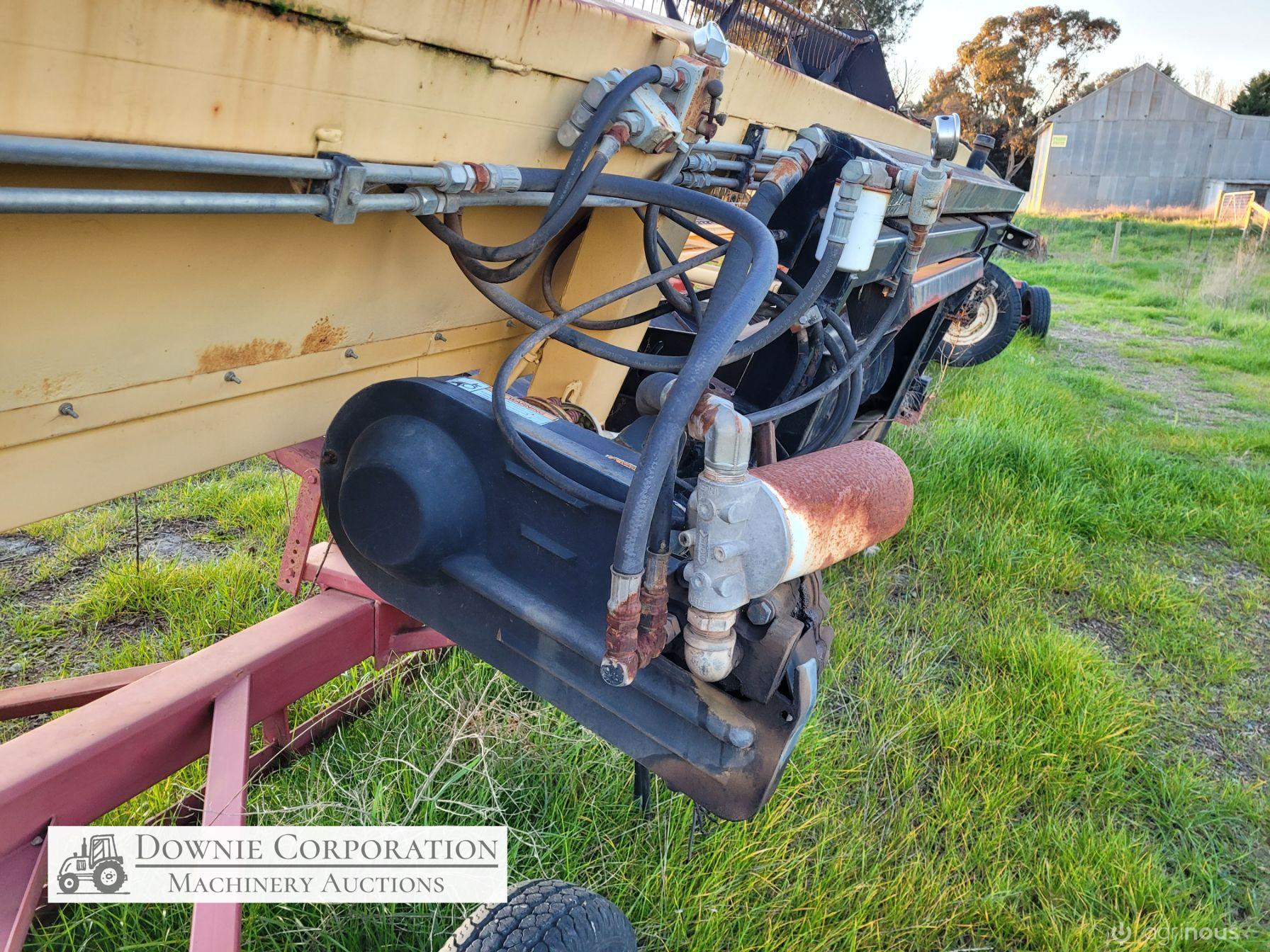 Honeybee 30ft Draper Front - photo 23