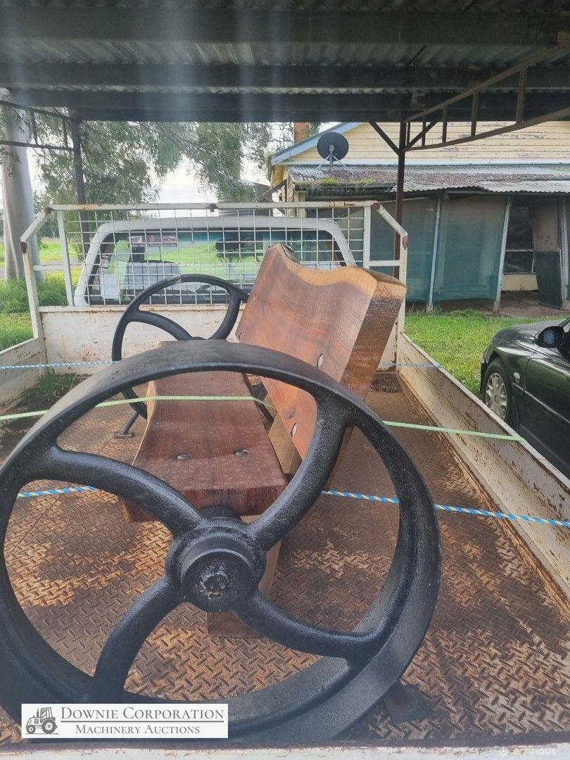 New Redgum Seat - photo 2