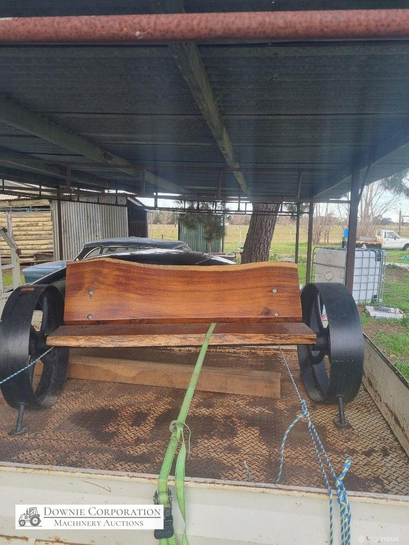 New Redgum Seat - photo 3