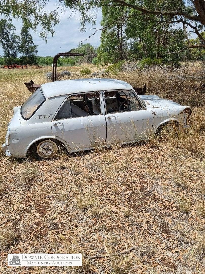 Morris 1100 Sedan (Parts)